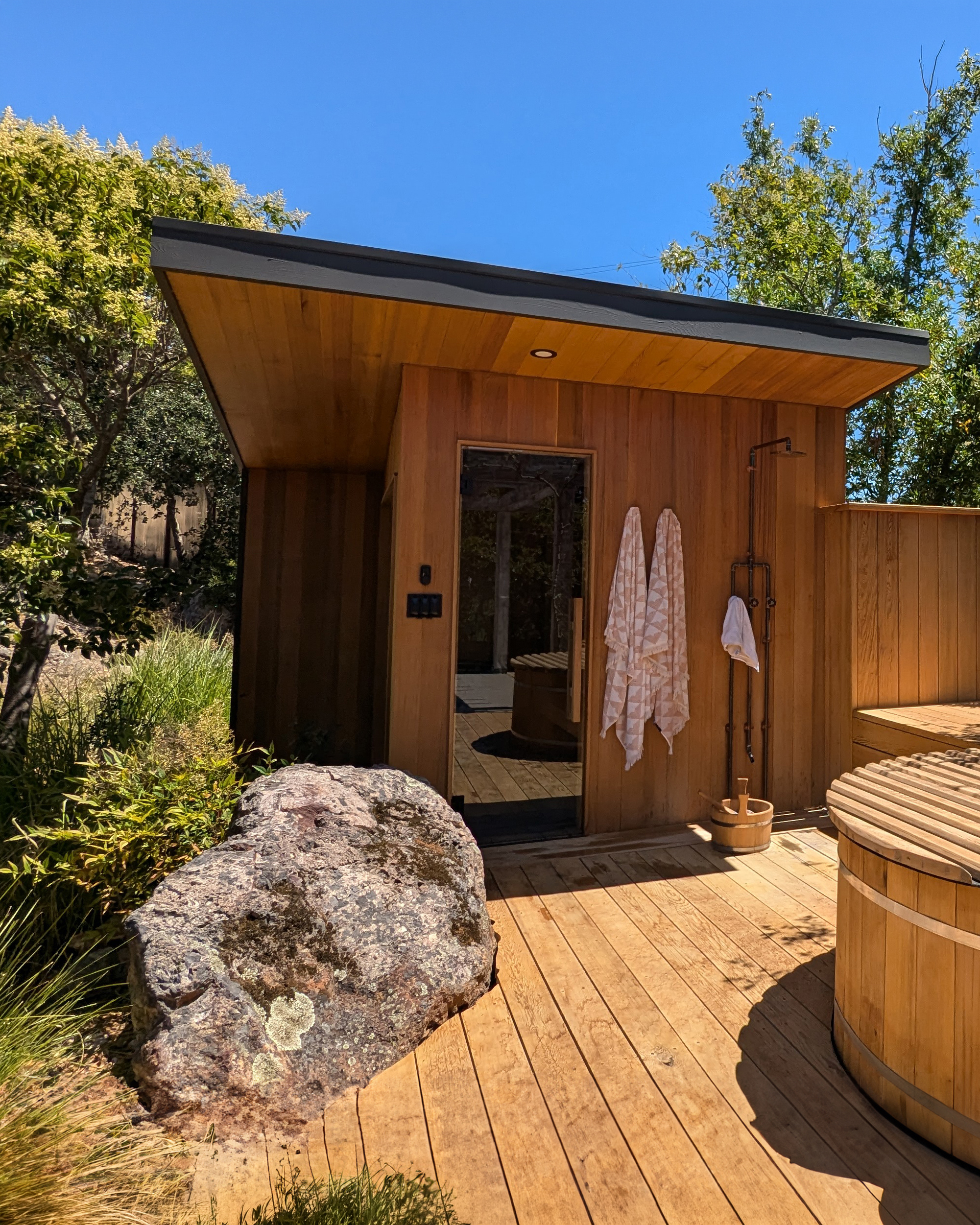 Crown Project Sauna (1T)